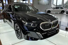 到店实拍全新宝马5系，内外调整，动力升级，1月25日正式上市！图片