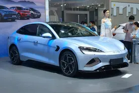 比亚迪海豹底盘实拍，用料很实在！图片