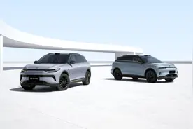 零跑C11 VS 深蓝S07，一文看懂，选谁更靠谱图片