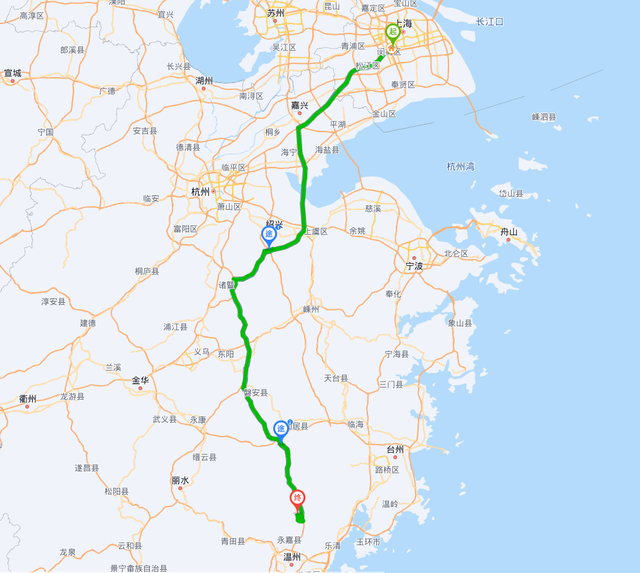 沃尔沃XC60雨季自驾雁楠公路：安全欣赏风景与开车经验分享