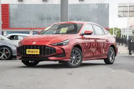 预算3,5万元能买什么新车，这两款颜值高，省油耐用图片