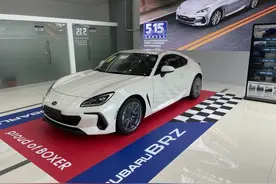 大趋势下最后一台纯粹小跑车！2022款斯巴鲁BRZ到店实拍图片