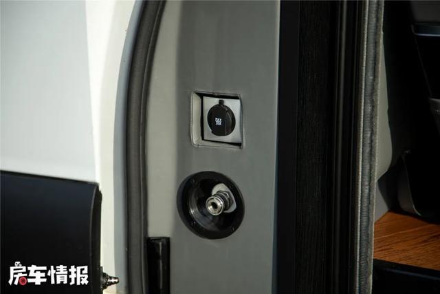 国产B型房车天花板？基于进口奔驰打造，3.0T+7AT方方面面都到位