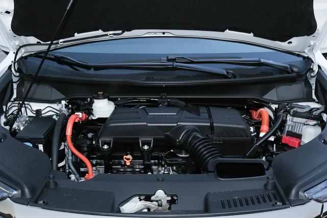 油耗6L出头，日系大7座家用MPV，宽敞舒适又耐用，实拍本田艾力绅