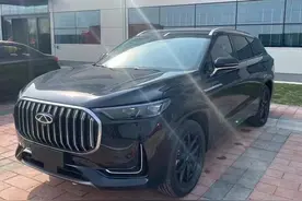 全新奇瑞瑞虎9厂区现身，帅气“黑武士”装扮，内饰颇具高级感图片