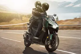 摩博｜三阳展台新车亮相，三款运动舒适载物踏板上市在即图片