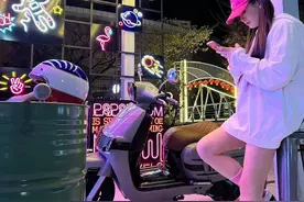 三業·喀秋莎150 复古踏板正式上市，复古中带点精致！图片