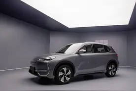 售价11.28万起，最高纯电续航530公里，吉利银河E5买哪款划算？图片