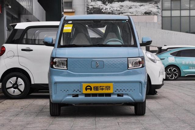 凌宝Uni，电动机总功率20kW，售价4.18万