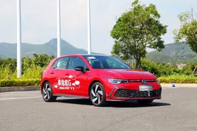 虽是钢炮鼻祖 归来仍是少年 试驾一汽-大众第八代高尔夫GTI图片