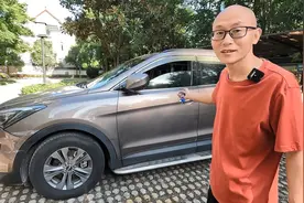 停车经常忘记关窗，加装锁车一键升窗能解决吗？喵哥演示给你看图片