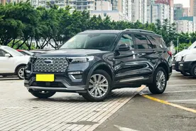 探险者：30.98万起，标配2.3T+10AT动力，车长超5米，不比Q5L香？图片