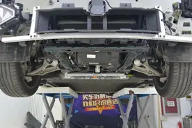 高合HiPhi Z：这么贵的车，就应该配这样的底盘！图片