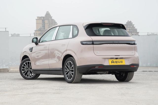 解读零跑B10：9.98万起的纯电SUV，凭什么成家用热门之选