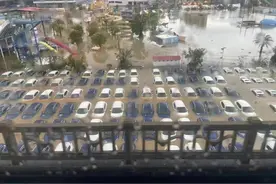 大雨来临，雨天行车的五个注意事项图片