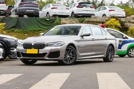 试驾宝马5系PHEV顶配，售53.69万元，行驶质感出色，值得考虑吗？图片