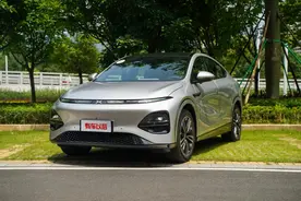 20.99万起！小鹏G6上市，同价位唯一800V+全场景智能辅助驾驶图片