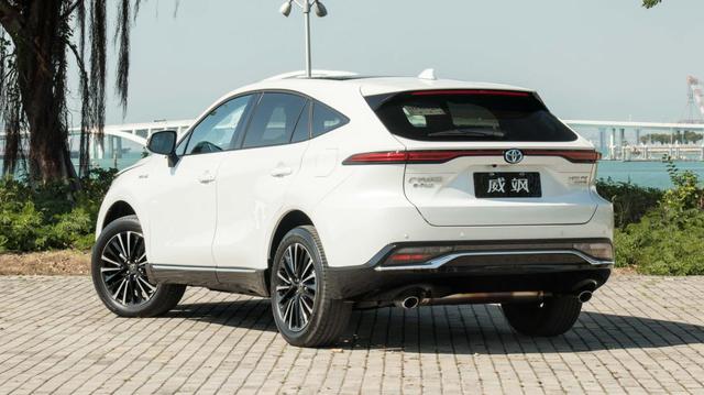 油价飙升的时代，要不要买辆混动车？试驾广汽丰田威飒