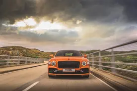 世界最快的四门轿车之一：宾利Flying Spur Speed图片