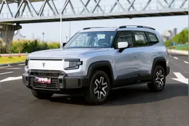 试驾深蓝G318次低配，没空悬没四驱，但更值得买？图片