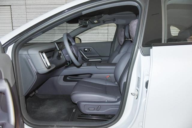 零跑Lafa5上市售9.78万元起