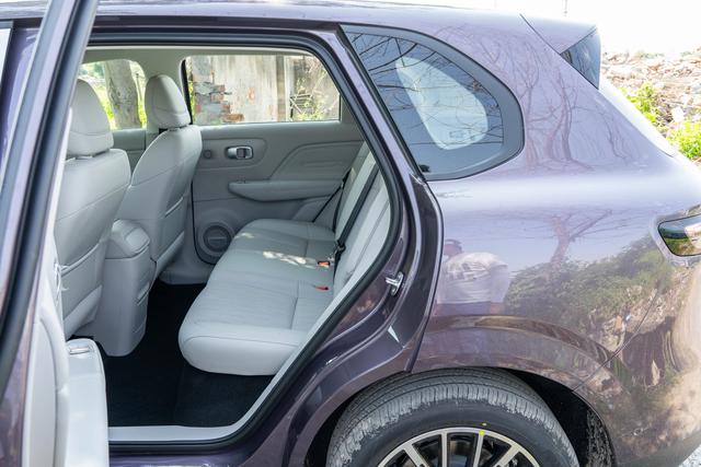 解读零跑B10：9.98万起的纯电SUV，凭什么成家用热门之选
