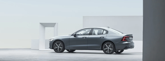 更换7速双离合变速器！ 沃尔沃2023款S60正式上市29.69万起！