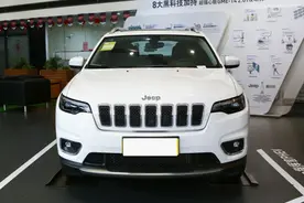 19.68万！自由光：越野氛围浓，2.0L引擎+9AT，1.7吨高速不飘图片