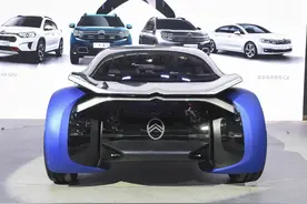 雪铁龙更换新车标，采用全新的双V形设计，网友：这个帅图片