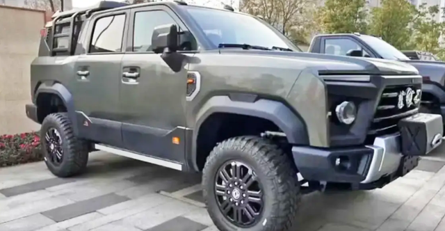 东风猛士M20曝光，外观霸气超大G，6.7L排量成新一代越野利器