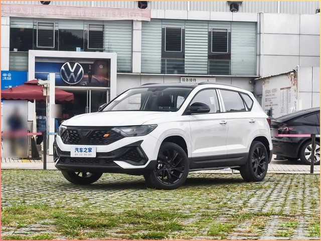 10万落地买SUV，闭眼选！动力强、空间大、配置高，油车党放心冲