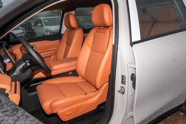 4000 元补贴 13 万级家用 SUV 零跑 C10 真实用车全解析