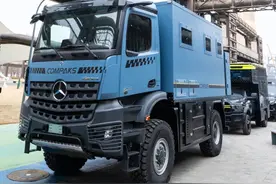 康派斯K5-C奔驰阿洛斯重卡房车 分时四驱+3把差速锁 硬派越野图片