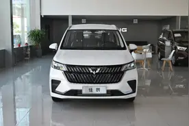 五菱佳辰的改装车来了，外观酷炫，3排7座，座椅放倒可变成果汁车图片