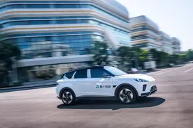 “萝卜”是否跑得太快了，自动驾驶犯错谁背锅？图片