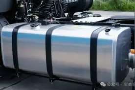为什么说油箱大的混动车都是智商税，来看看合资品牌混动车的油箱图片