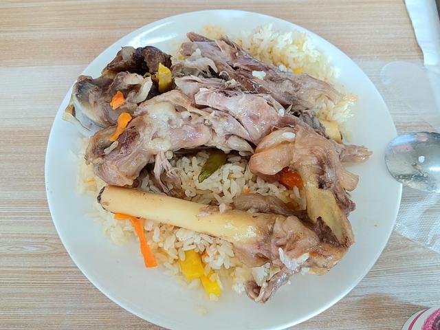 自驾新疆安集海大峡谷到新疆国际大巴扎美食的诱惑