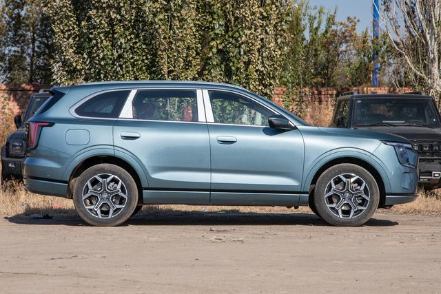 长途出行如何更轻松？聊聊捷途山海L7 PLUS的续航与智驾辅助配置