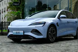 兼顾动力与续航，试驾比亚迪海豹700km长续航后驱版图片