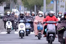 小电驴胜负已分！中国电动两轮车成绩：年销量破1000万台的有2家图片