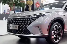 全新第三代荣威RX5到店，造型酷炫，轴距2765mm，燃油/混动任选图片