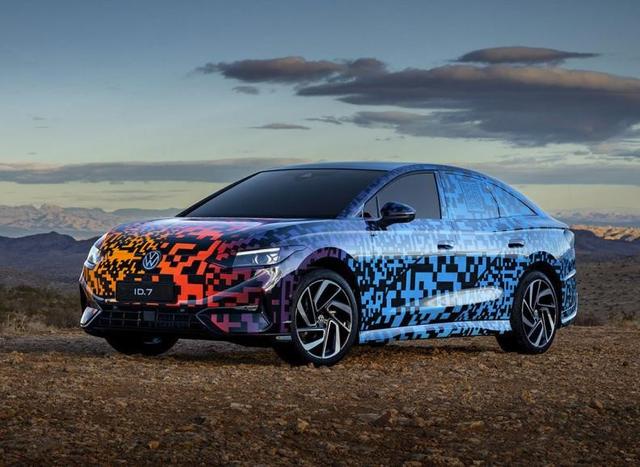 上海车展必看4款轿车！个个颜值高性能强 有一款续航超700km