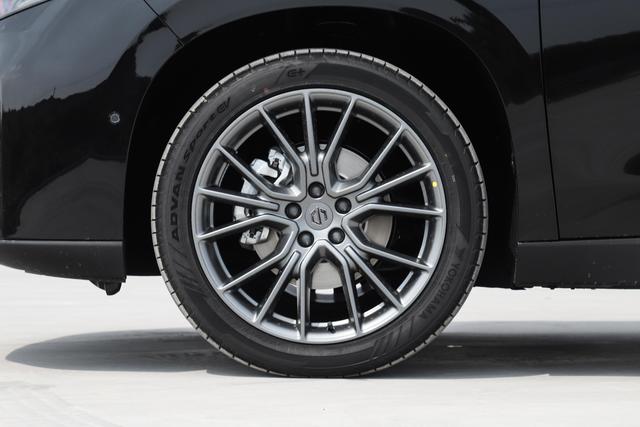 4000 元补贴 13 万级家用 SUV 零跑 C10 真实用车全解析