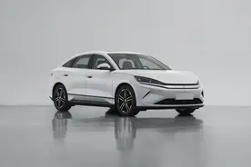 “大秦”来了！比亚迪王朝全新纯电中级轿车秦L EV曝光图片