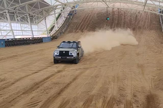 比亚迪郑州赛车场攻略来了，斥巨资建赛道，只是为了蹭波流量吗？