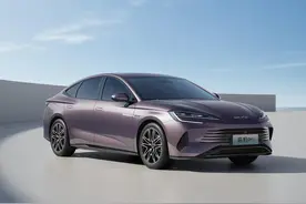 300万销量目标的重要拼图 海豹DM-i下血本 比亚迪告别“筷子悬架”图片