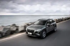 合资SUV大降价，17万落地RAV4，16万买200马力+8AT！图片