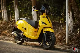 呆萌颜值入门即高配，猎变小肥鹅125：ABS+TCS加持，售价7970元起图片