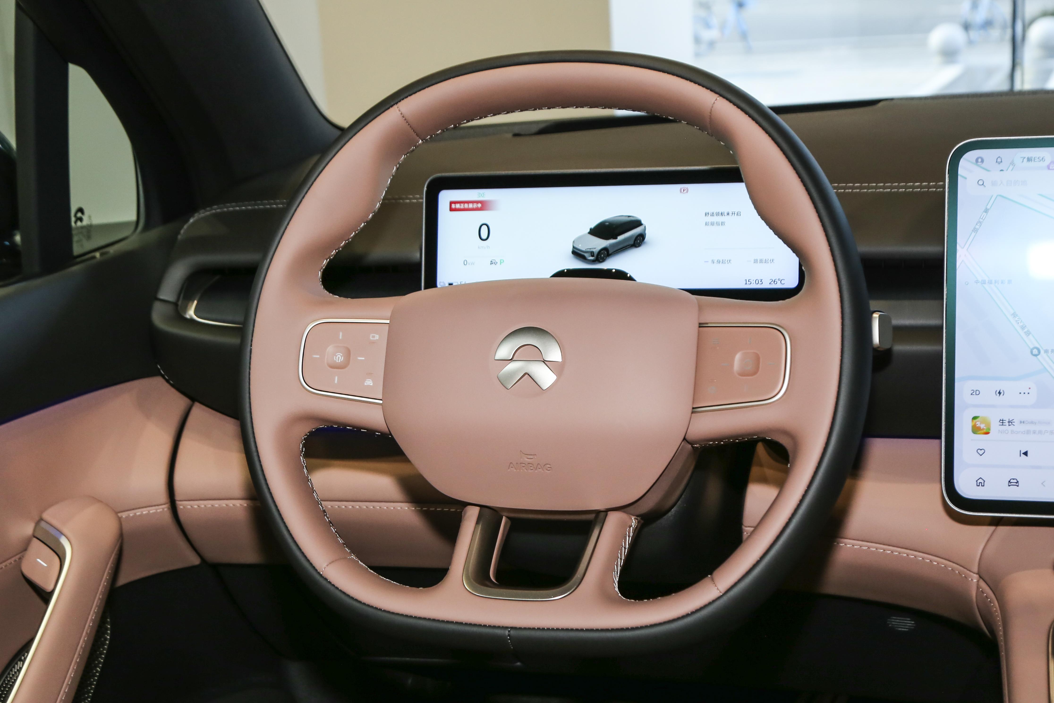 蔚来ES6 2025款试驾体验_传统豪华用户换电选择_蔚来