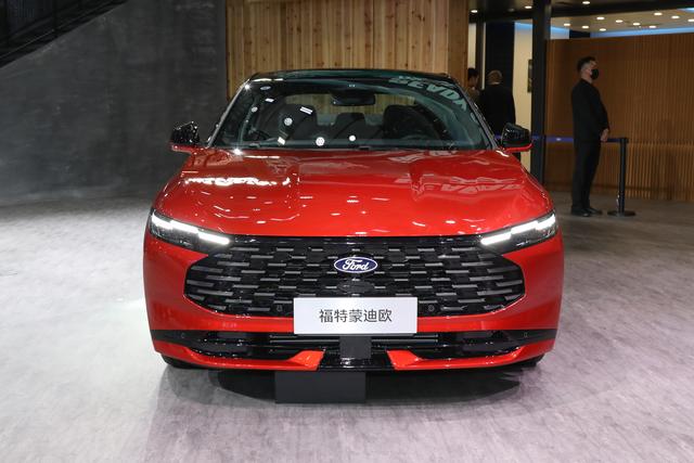 长安福特新款蒙迪欧亮相